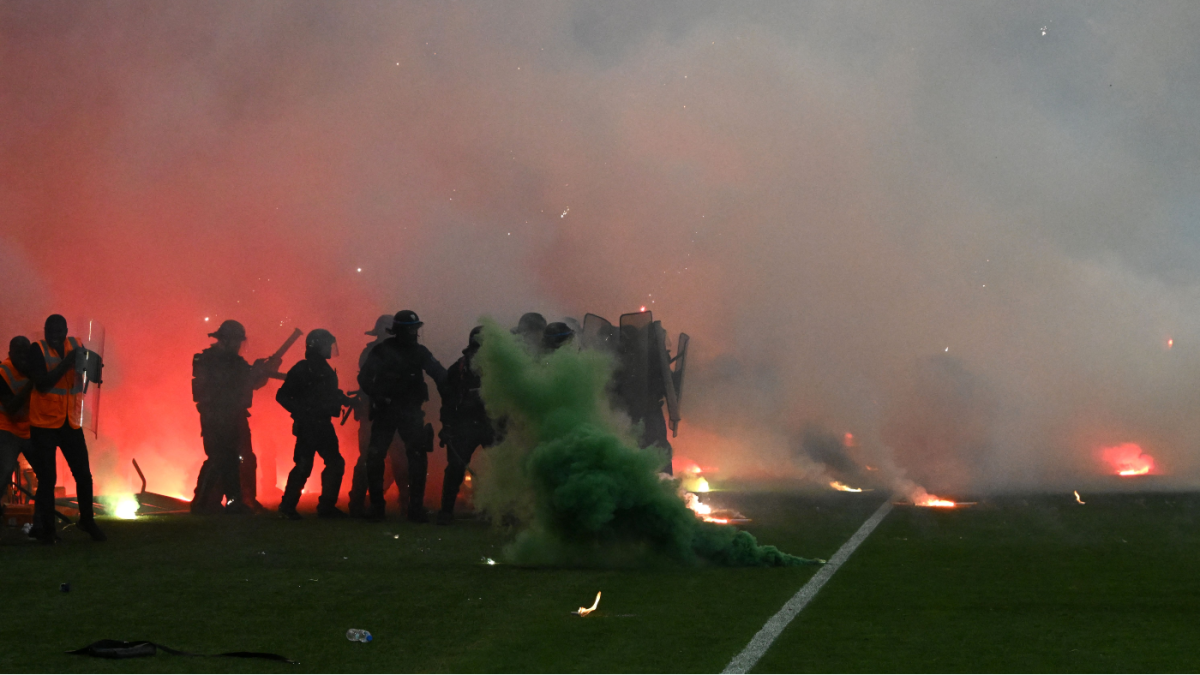 Pitch storming results in injuries and arrests in France as Saint-Etienne are relegated