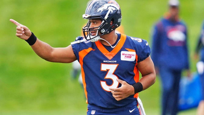 russell-wilson-4-1400-us.jpg
