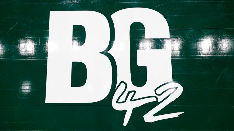 Final NBA: Para pemain Boston Celtics mengenakan kaos ‘We Are BG’ untuk mendukung bintang WNBA Brittney Griner