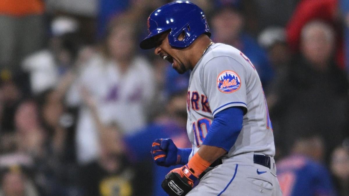 MLB Network - 3-for-5 and ALL 5 of the Mets' RBIs last night. Eduardo  Escobar is having himself a month!