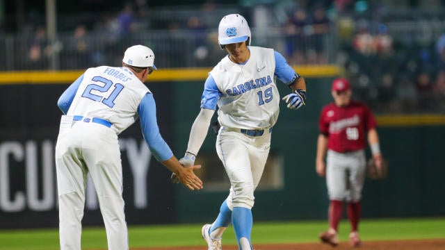 UNC baseball pounds Hofstra to open NCAA Tournament in Chapel Hill