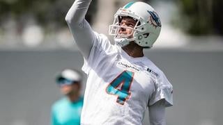 Dolphins' Thomas Morstead take unique approach