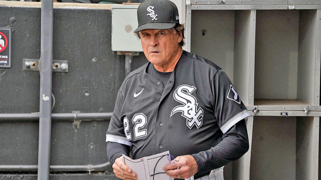 La Russa hears 'Fire Tony' chants from White Sox fans during loss