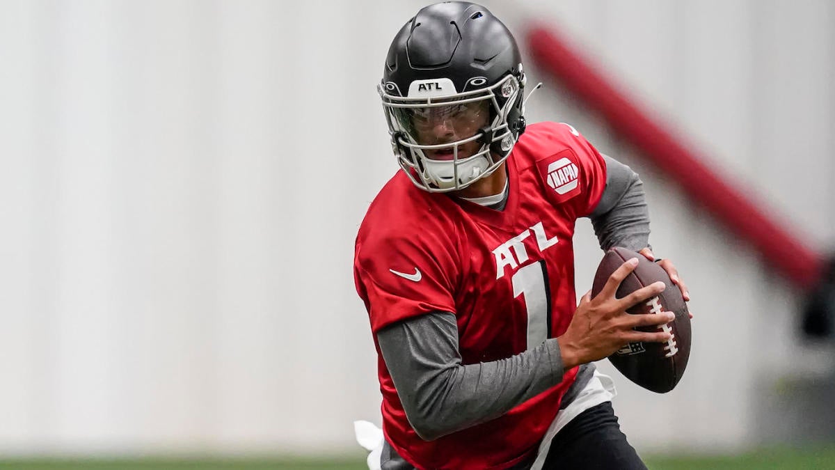 Falcons name Marcus Mariota starting quarterback after first day of training camp