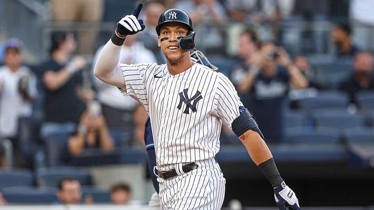 Yankees' Aaron Judge mashes 54th home run, remains on pace to