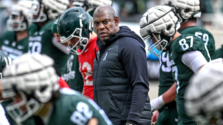 mel-tucker-practice-2022-michigan-state-usatsi.png