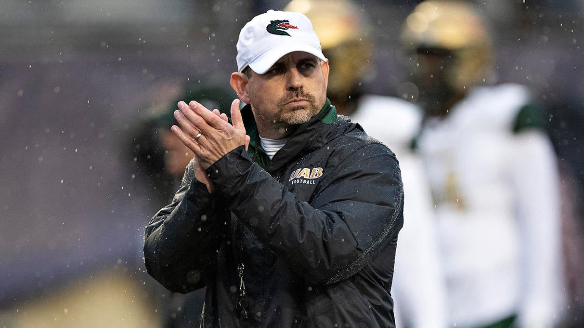 Bill Clark retires: UAB coach who guided Blazers through football reinstatement steps down for health reasons