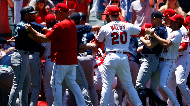 Angels-Mariners brawl: Jesse Winker, J.P. Crawford among 12 suspended for benches-clearing fight