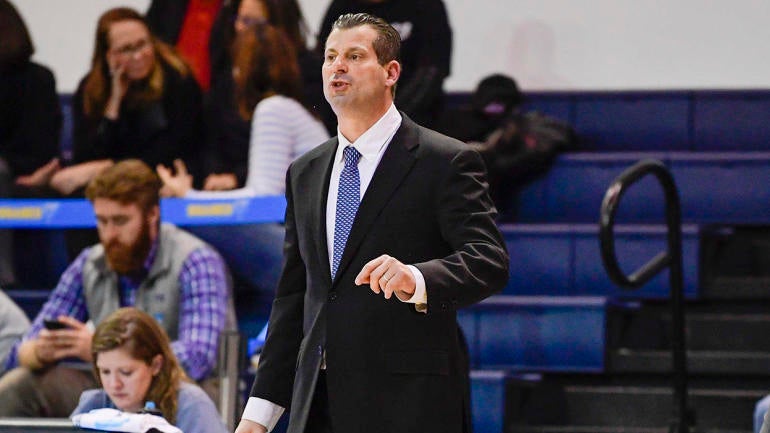 Massachusetts-Lowell v LIU