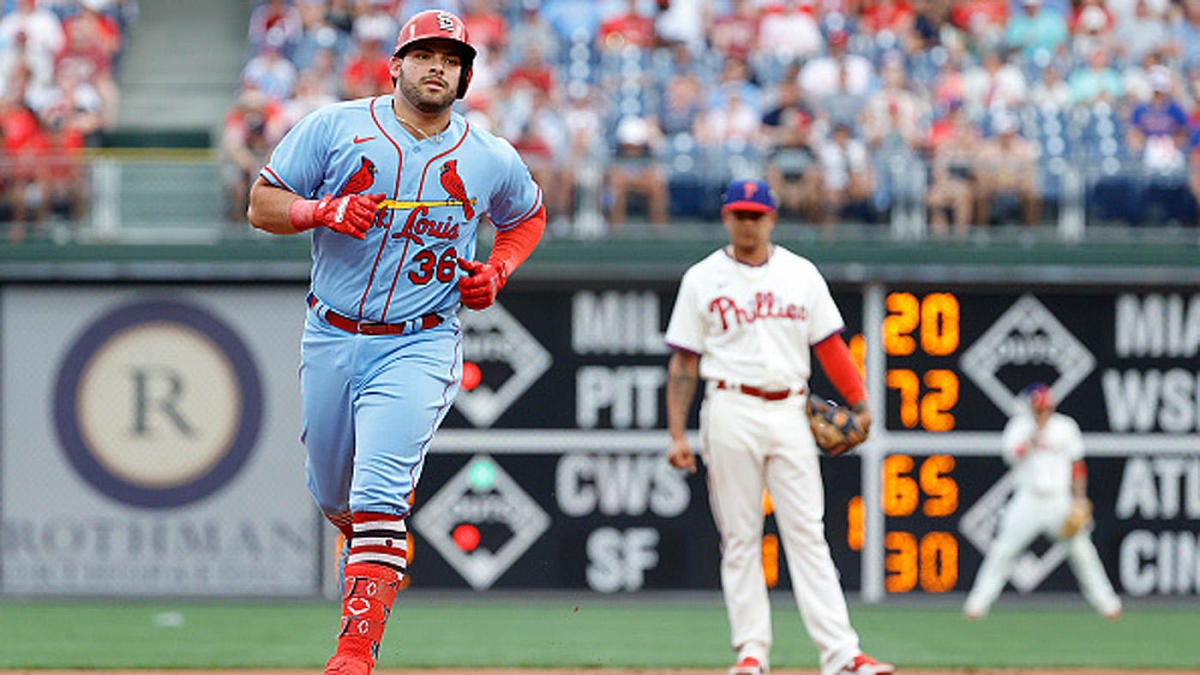 The Cardinals menjadi tim ke-11 dalam sejarah MLB yang mencetak empat home run berturut-turut;  Menghancurkan Phillies di inning pertama