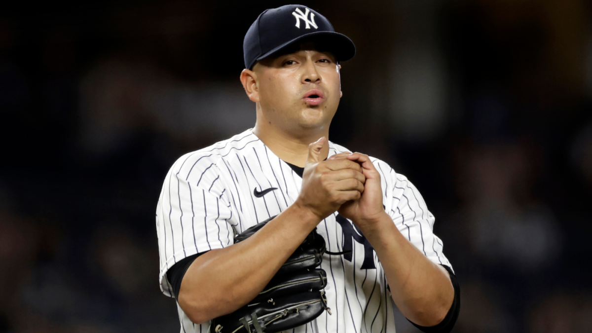 Yankees trade reliever Manny Bañuelos to Pirates as New York, Pittsburgh link up for another deal