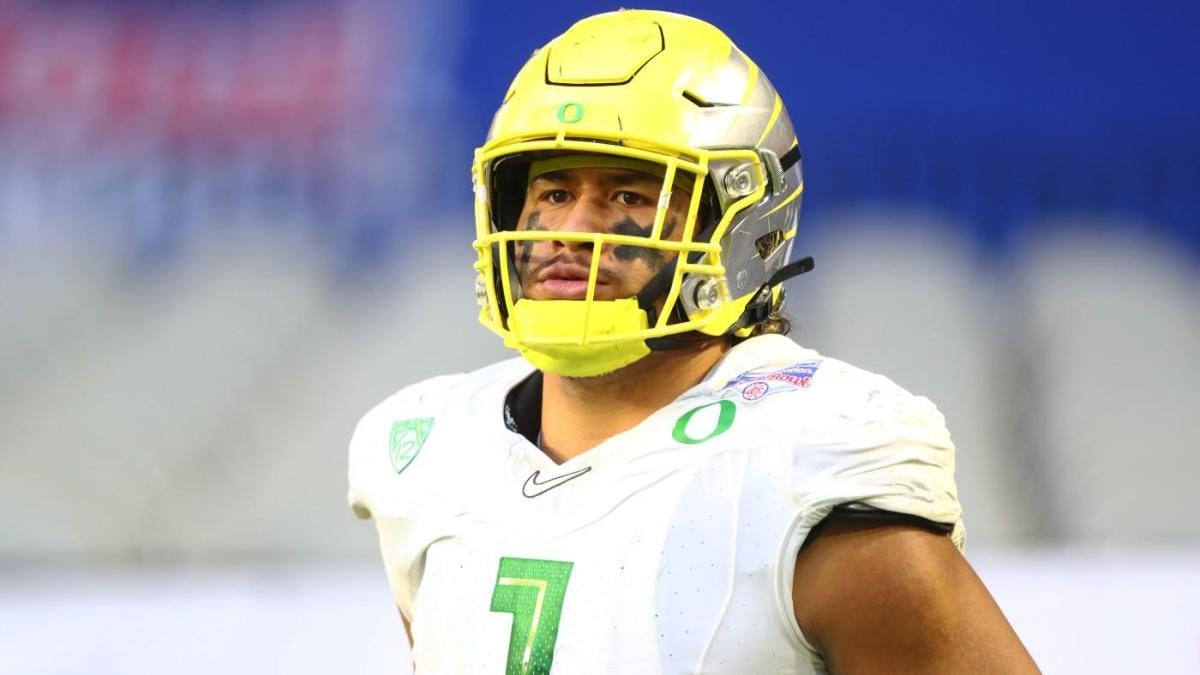 Lions take Oregon OT Penei Sewell at No. 7 in NFL draft