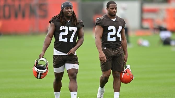 nick-chubb-kareem-hunt.jpg