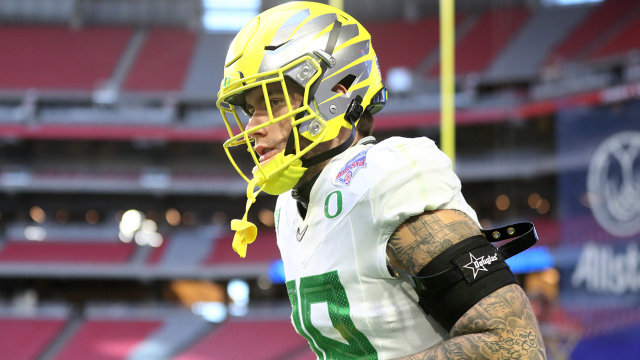 Oregon football star Spencer Webb, 22, dies after falling on rock slides  and hitting his head