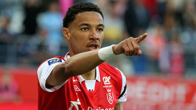 OGC Nice v Football Club de Metz - Ligue 1 Uber Eats