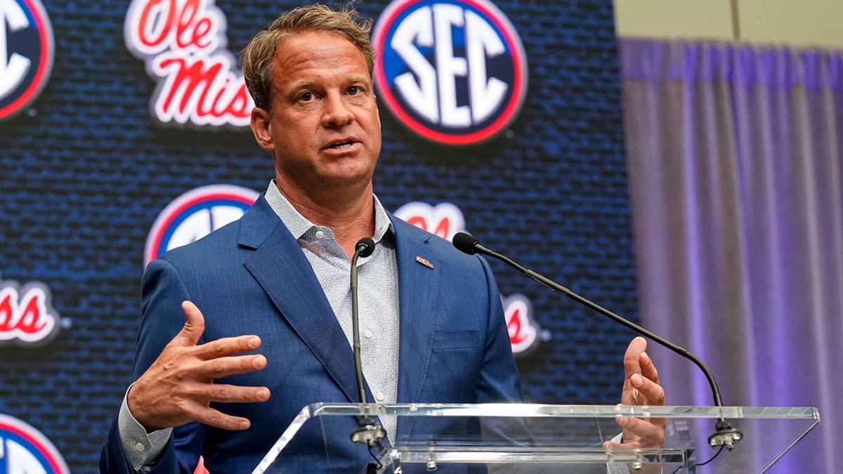 SI College Football on X: Lane Kiffin pulled up in the