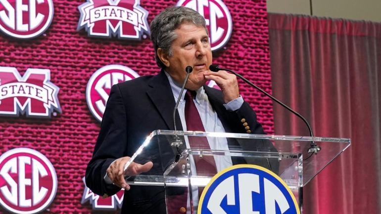 mike-leach-usatsi.jpg
