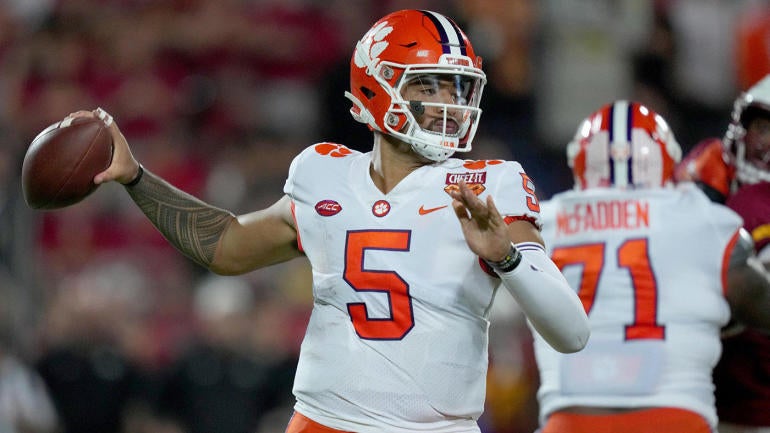 NCAA Football: Cheez-It Bowl-Clemson at Iowa State