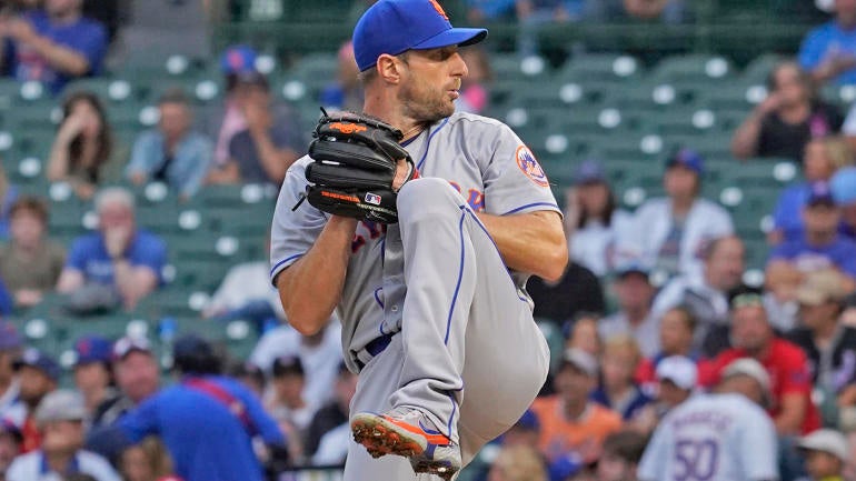 MLB: Game Two-New York Mets at Chicago Cubs