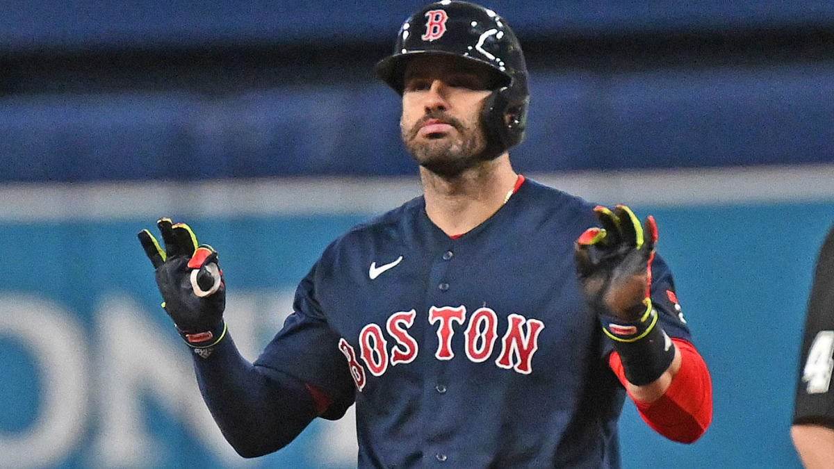 J.D. Martinez contract: Dodgers embrace the DH by signing slugger - True  Blue LA