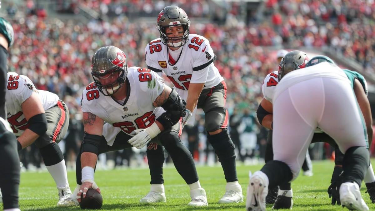 Ryan Jensen injury: Continued swelling in Buccaneers center’s knee delaying final diagnosis, Todd Bowles says