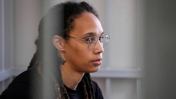 RUSSIA-US-DIPLOMACY-BASKET-COURT