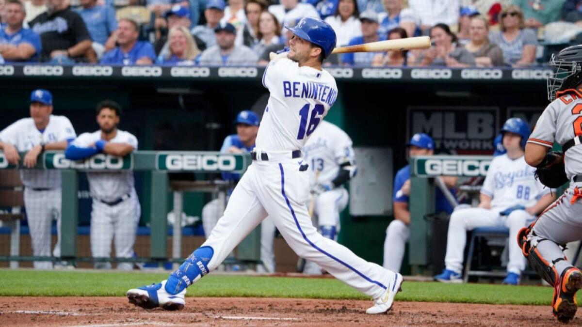 Yankees get OF Benintendi from Royals for 3 minor leaguers