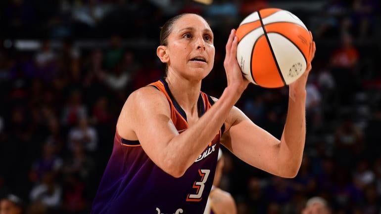 Los Angeles Sparks v Phoenix Mercury