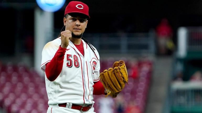 luis-castillo-reds-2.jpg
