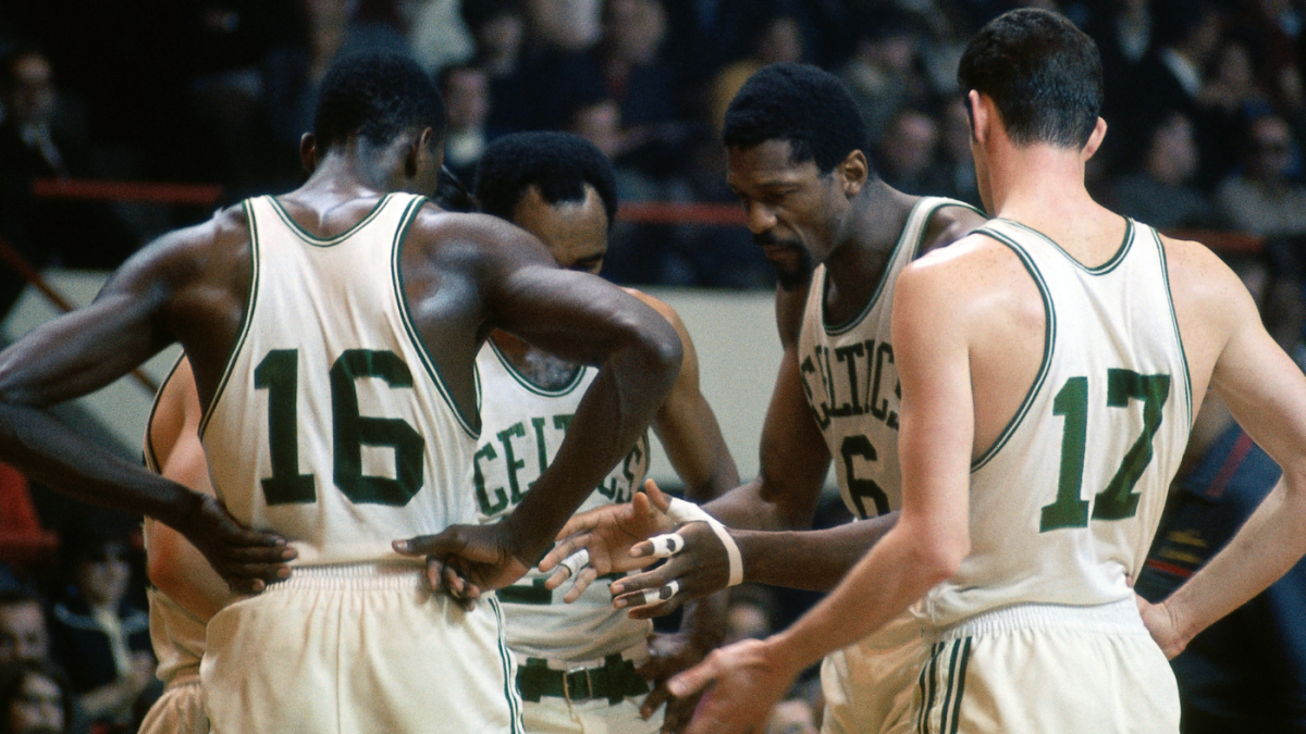 Bill Russell hizo lo imposible cuando llevó a los Celtics a dos campeonatos como su jugador-entrenador