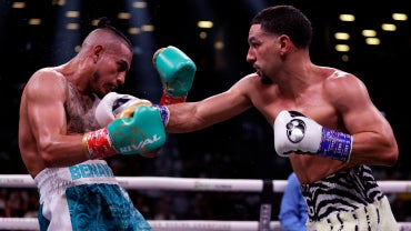 danny-garcia-benavidez-punch.png