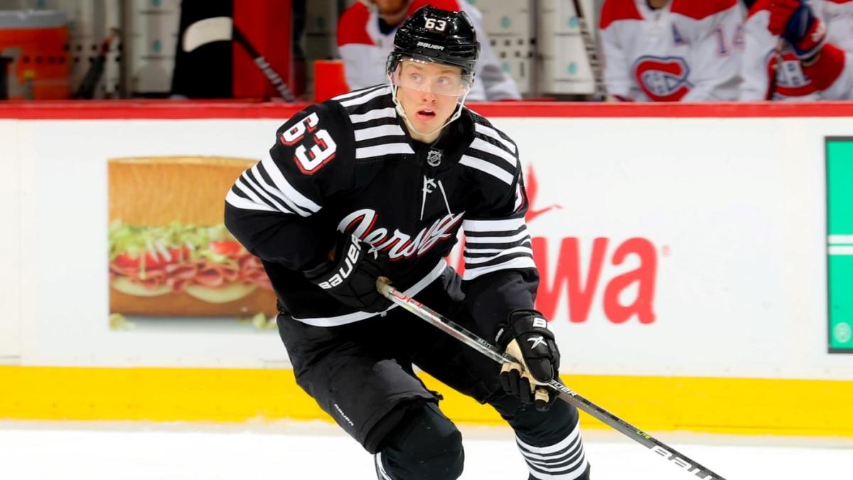 Jesper Bratt Hockey Stats and Profile at