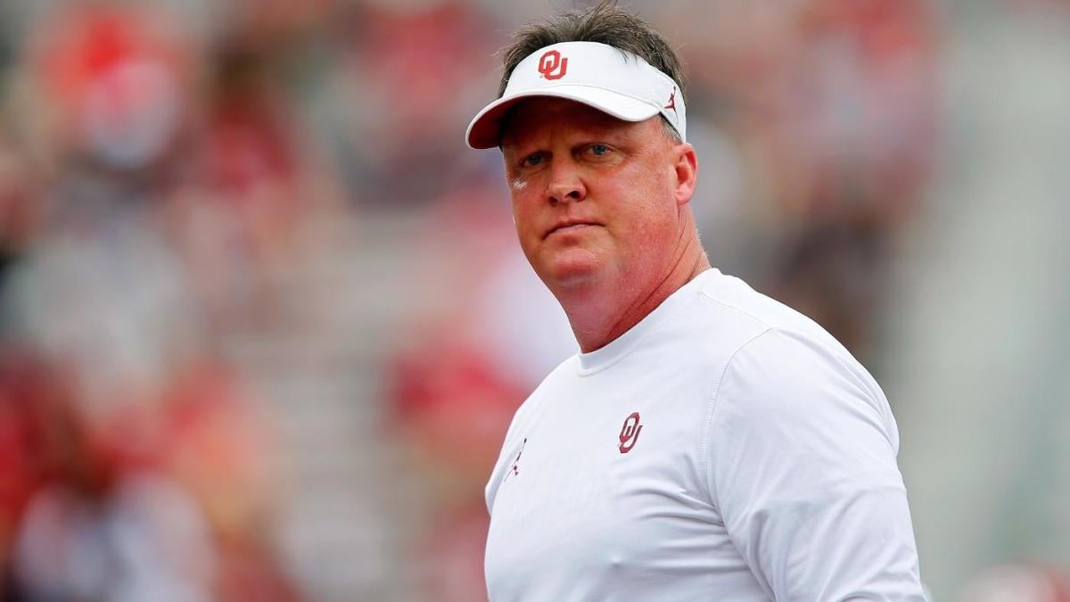Oklahoma WR coach Cale Gundy resigns after using 'shameful and hurtful'  language in a team meeting 