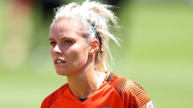 Mentaliteit Manhattan een paar Rachel Daly transfer: England star joins Aston Villa after seven years in  NWSL with Houston Dash - CBSSports.com