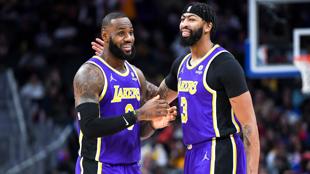 Lakers plan to run offense through Anthony Davis, and LeBron James is ...