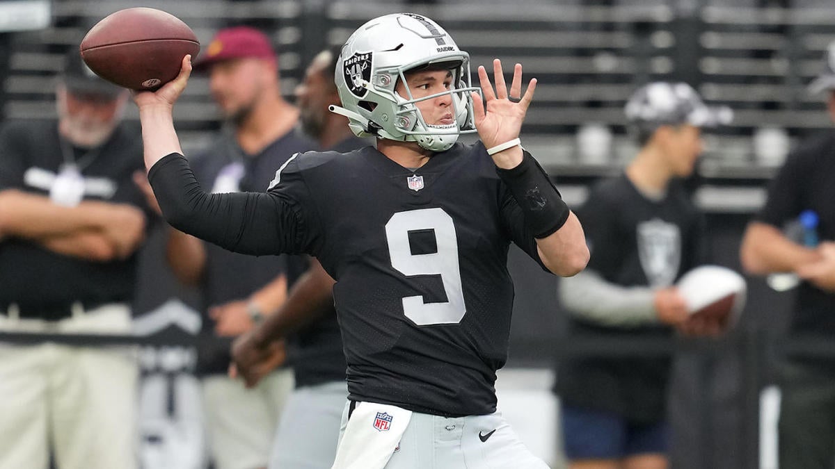 Vikings acquire backup QB Nick Mullens in trade from Raiders