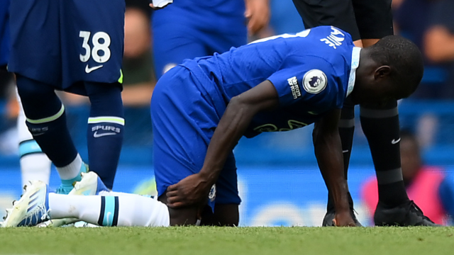 N'Golo Kante injury: Chelsea's star midfielder dominated Tottenham, Blues  will be vulnerable without him - CBSSports.com
