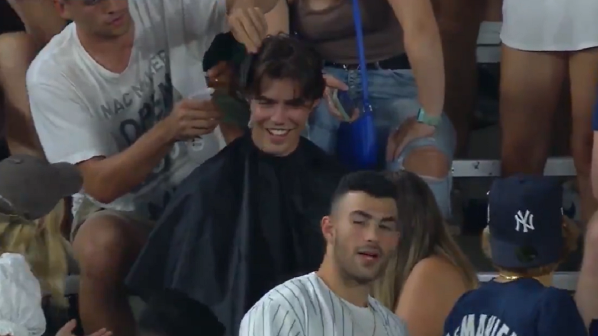 Watch: Frustrated Yankees fans get haircuts in bleachers