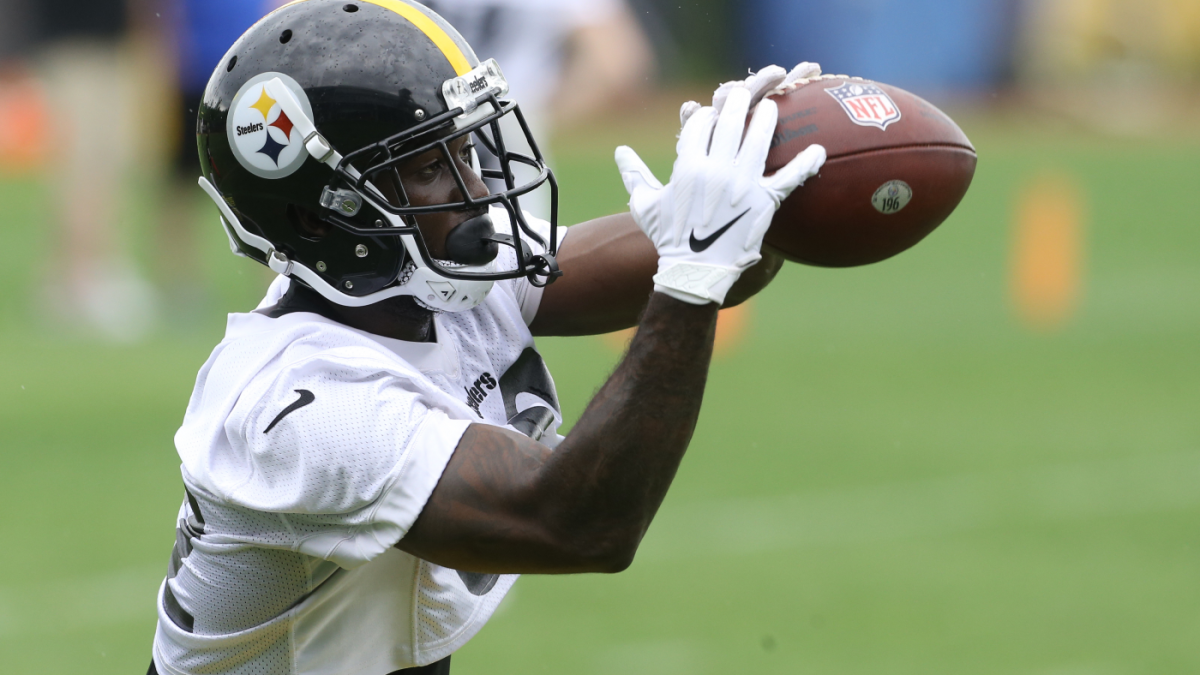 Steelers camp notebook: Wide receiver competition heats up as