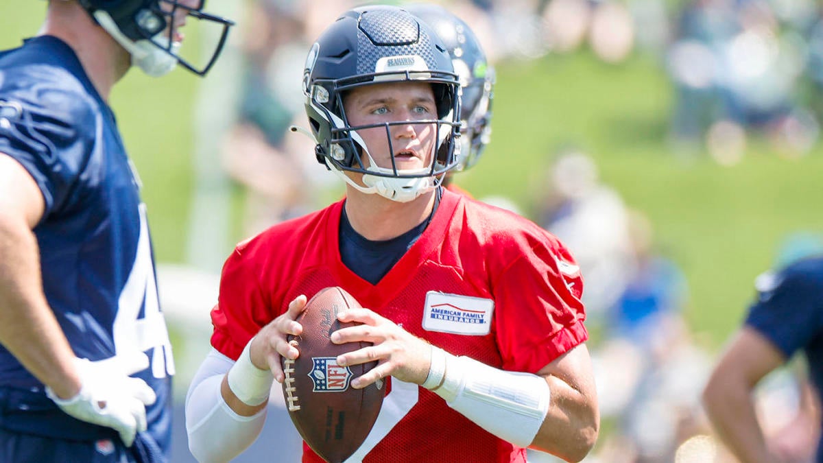 Seahawks' Pete Carroll gives update on Drew Lock, says quarterback 'really sick' with COVID-19