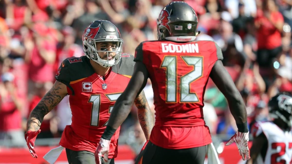 Buccaneers reach agreement with Julio Jones; Chris Godwin cleared to begin  training camp