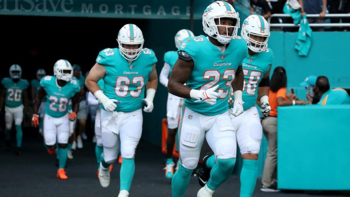 Eagles-Dolphins join practice in Miami canceled due to non-COVID