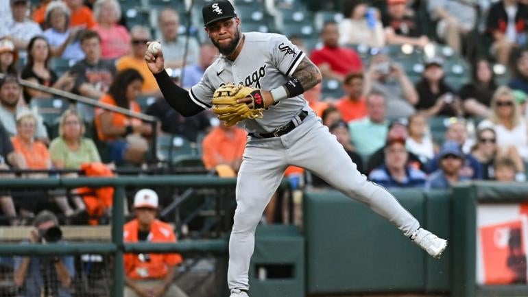 yoan-moncada-white-sox.jpg