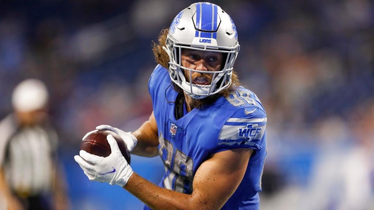 SportsLine's 2022 Fantasy Football Draft Bible: Rankings, sleepers,  breakout, busts and more 