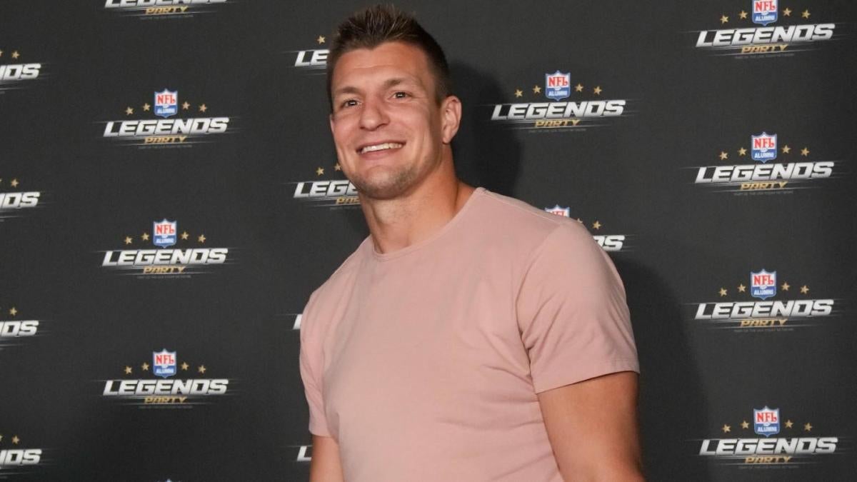 Rob Gronkowski Shares Incredible Video Tribute For Tom Brady, 'Much Love,  Gronky' - CBS Boston