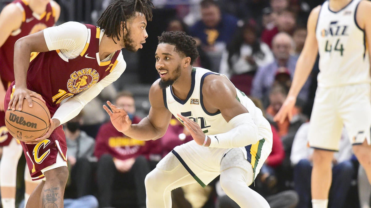 Watch Darius Garland connect with Donovan Mitchell on a lob pass, give  Cavaliers early lead in LA (Video) 
