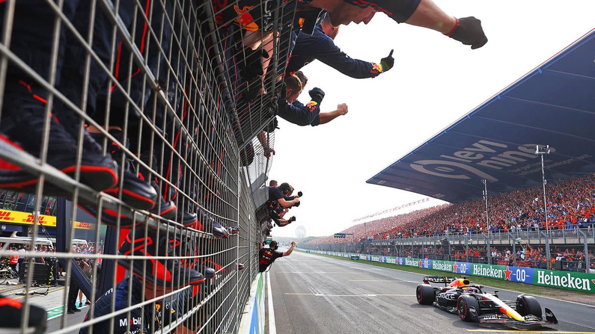 2022 Formule 1 in Nederland: Max Verstappen bovenaan aan einde Nederlandse GP