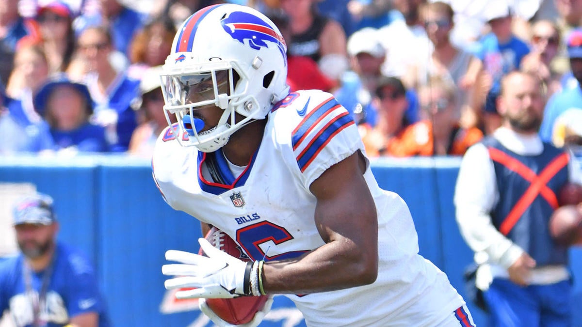 Report: Isaiah McKenzie, former Bills players, to appear on