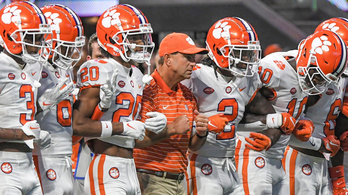 Prolongation du contrat de Dabo Swinney: l’entraîneur de Clemson rejoint un club de 10 millions de dollars avec un nouveau contrat de 10 ans