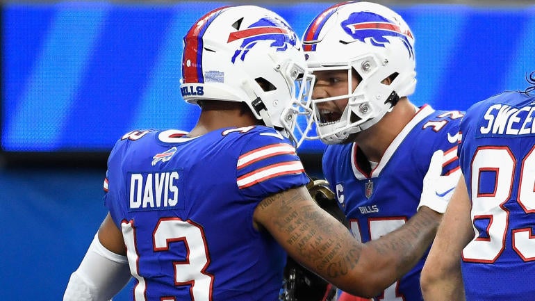 Buffalo Bills v Los Angeles Rams